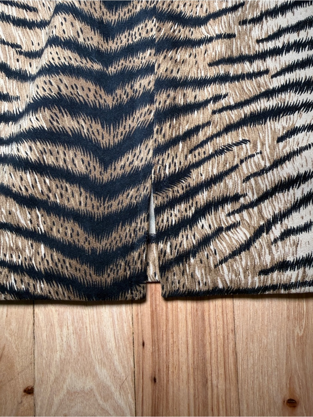 Vintage Zebra Print Short Pencil Skirt - Picture 4 of 4